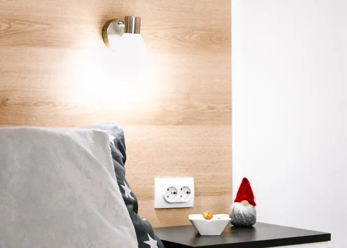 S. A. L. 2 公寓 兹雷尼亚宁