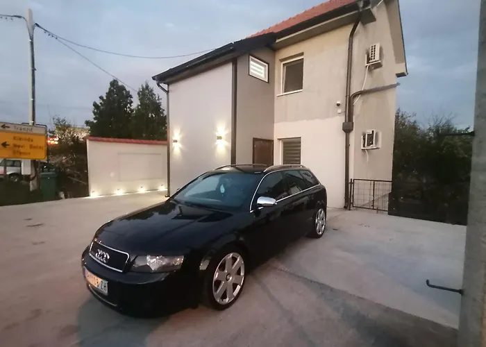 公寓 S. A. L. 2 兹雷尼亚宁